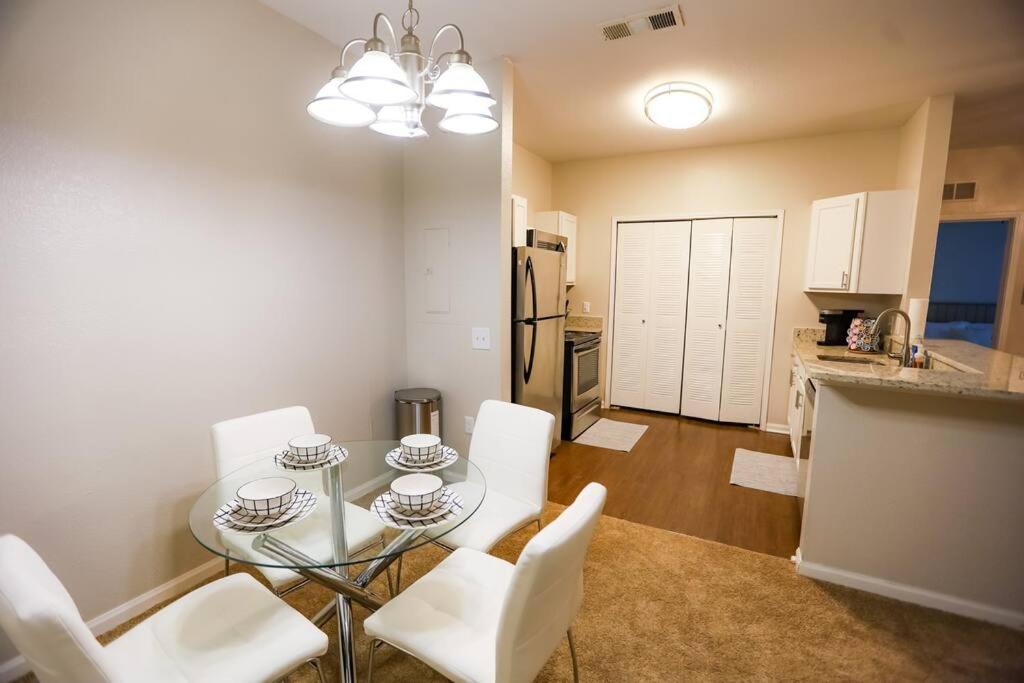 Lux 2Bd 2Ba Minutes From The Water Leilighet Pensacola Eksteriør bilde