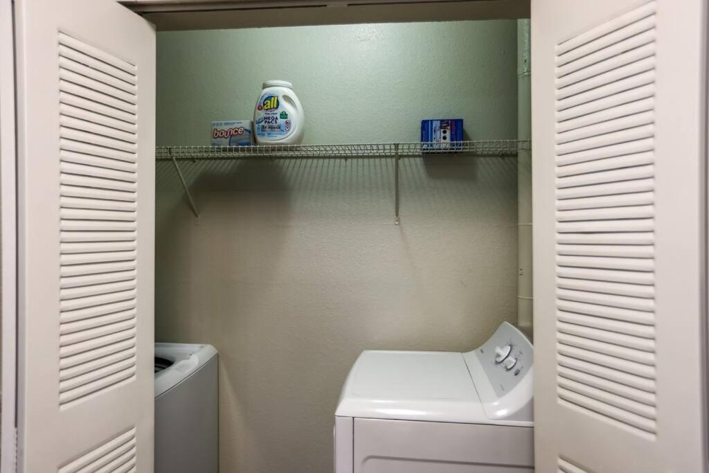Lux 2Bd 2Ba Minutes From The Water Leilighet Pensacola Eksteriør bilde