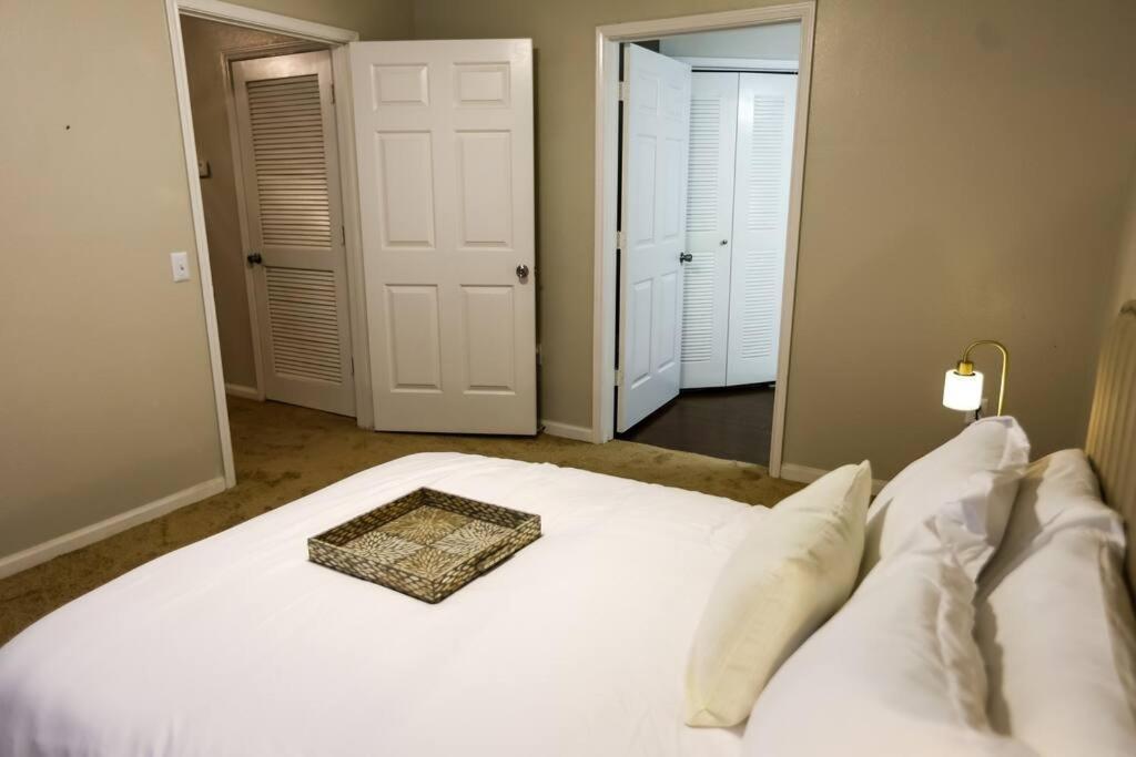 Lux 2Bd 2Ba Minutes From The Water Leilighet Pensacola Eksteriør bilde