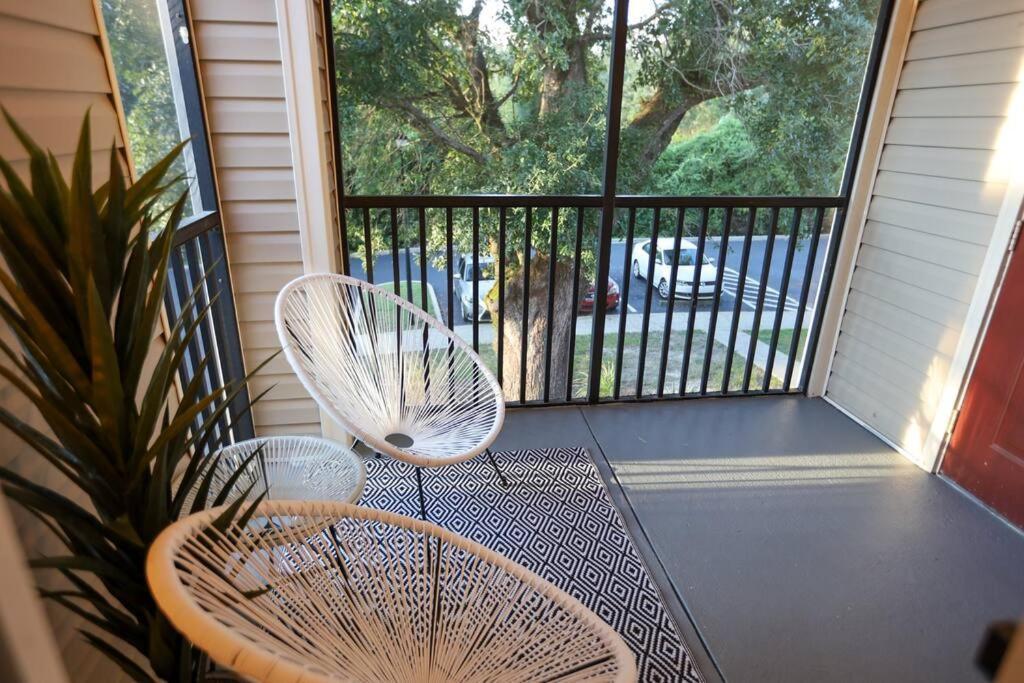 Lux 2Bd 2Ba Minutes From The Water Leilighet Pensacola Eksteriør bilde