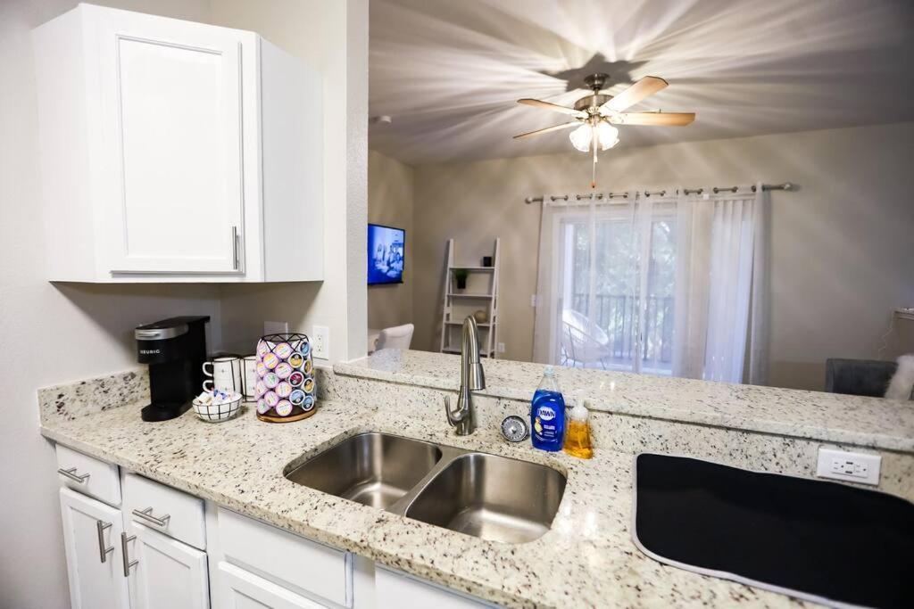 Lux 2Bd 2Ba Minutes From The Water Leilighet Pensacola Eksteriør bilde